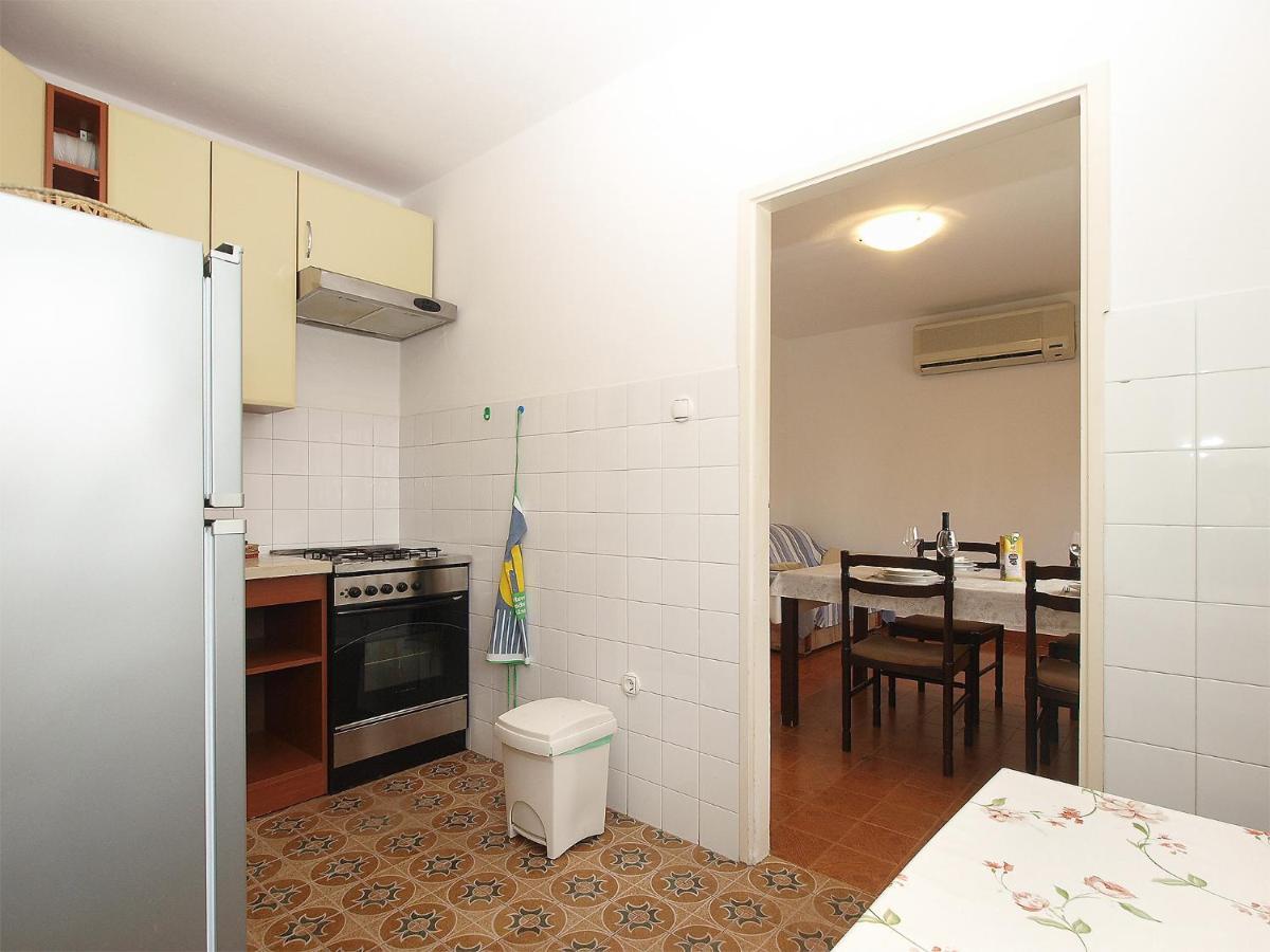 Apartment Slavica 2010 พูลา ภายนอก รูปภาพ