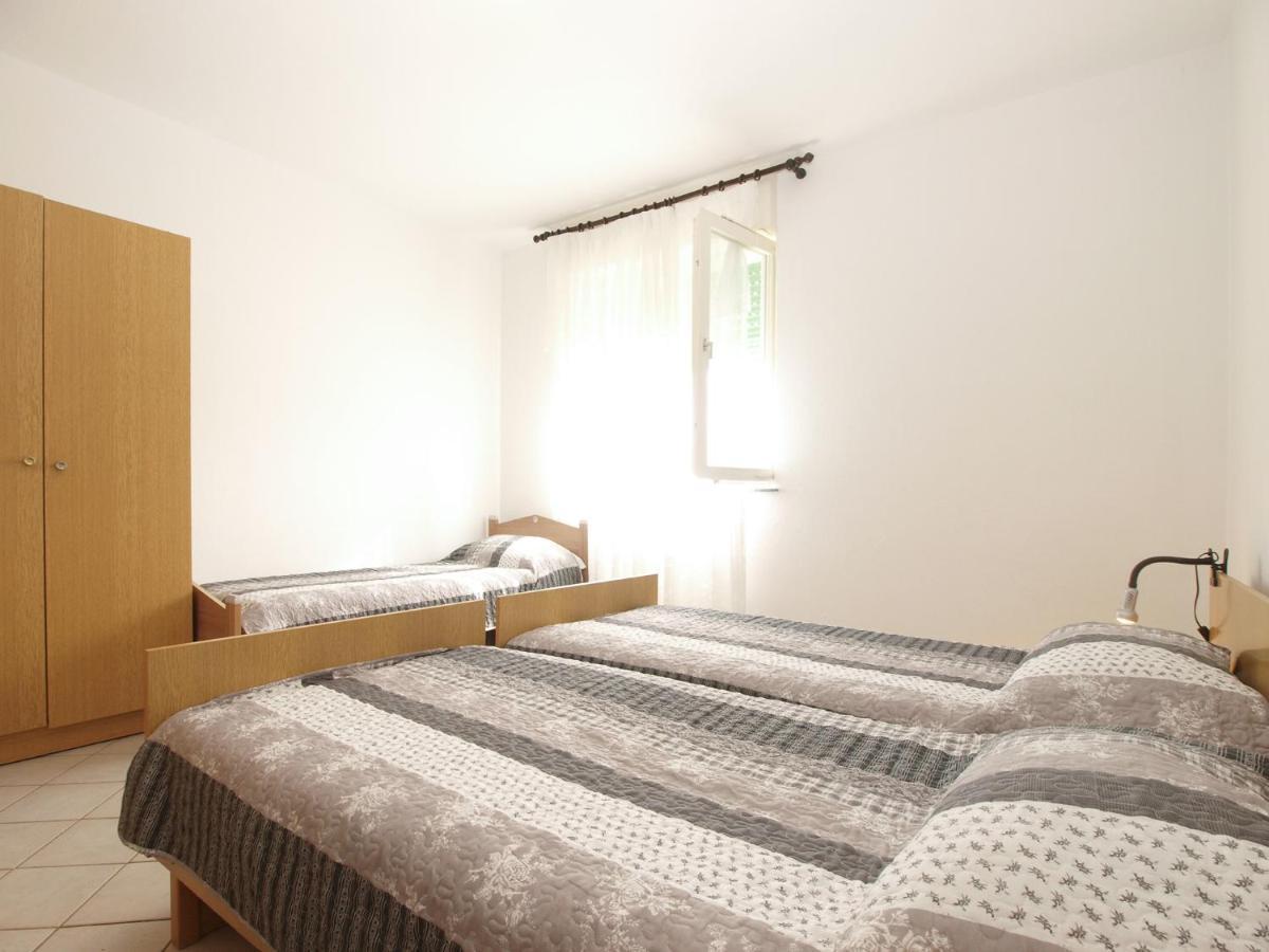 Apartment Slavica 2010 พูลา ภายนอก รูปภาพ