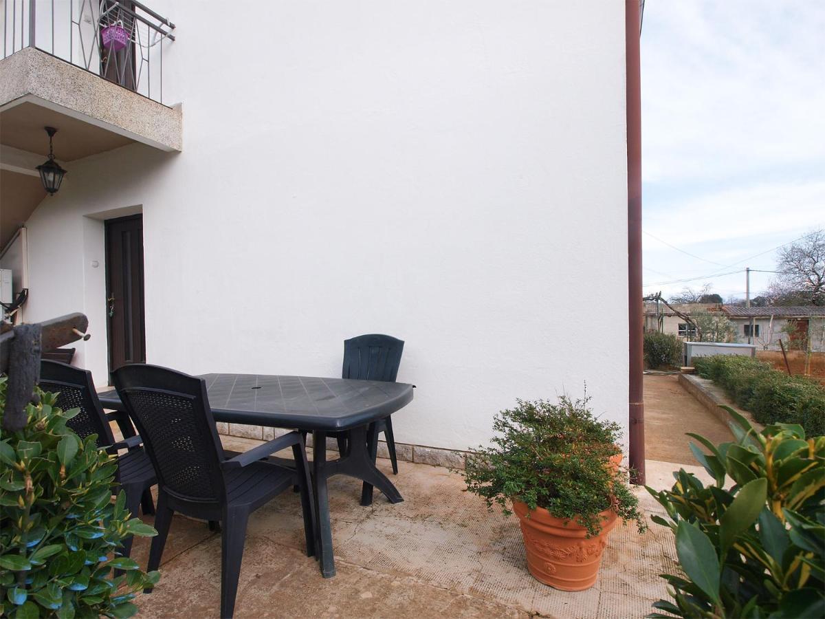 Apartment Slavica 2010 พูลา ภายนอก รูปภาพ